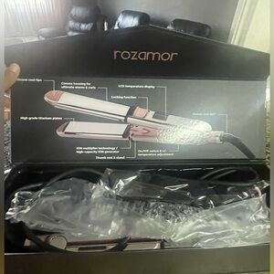Rozamor Hair Straightener with Titanium Plates